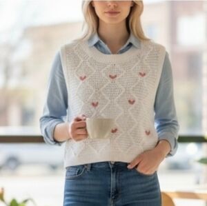 NWT Dream Haze White Knit Vest with Heart Details.Size L ( Junior) 100% Cotton